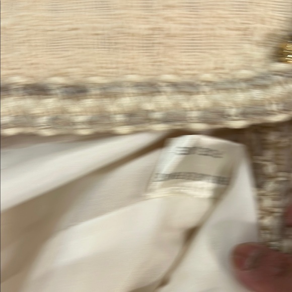 Elegant Beige Women's Jacket - Picture 3 of 8